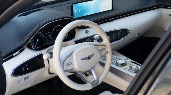 Genesis Electrified GV70 dash and steering wheel
